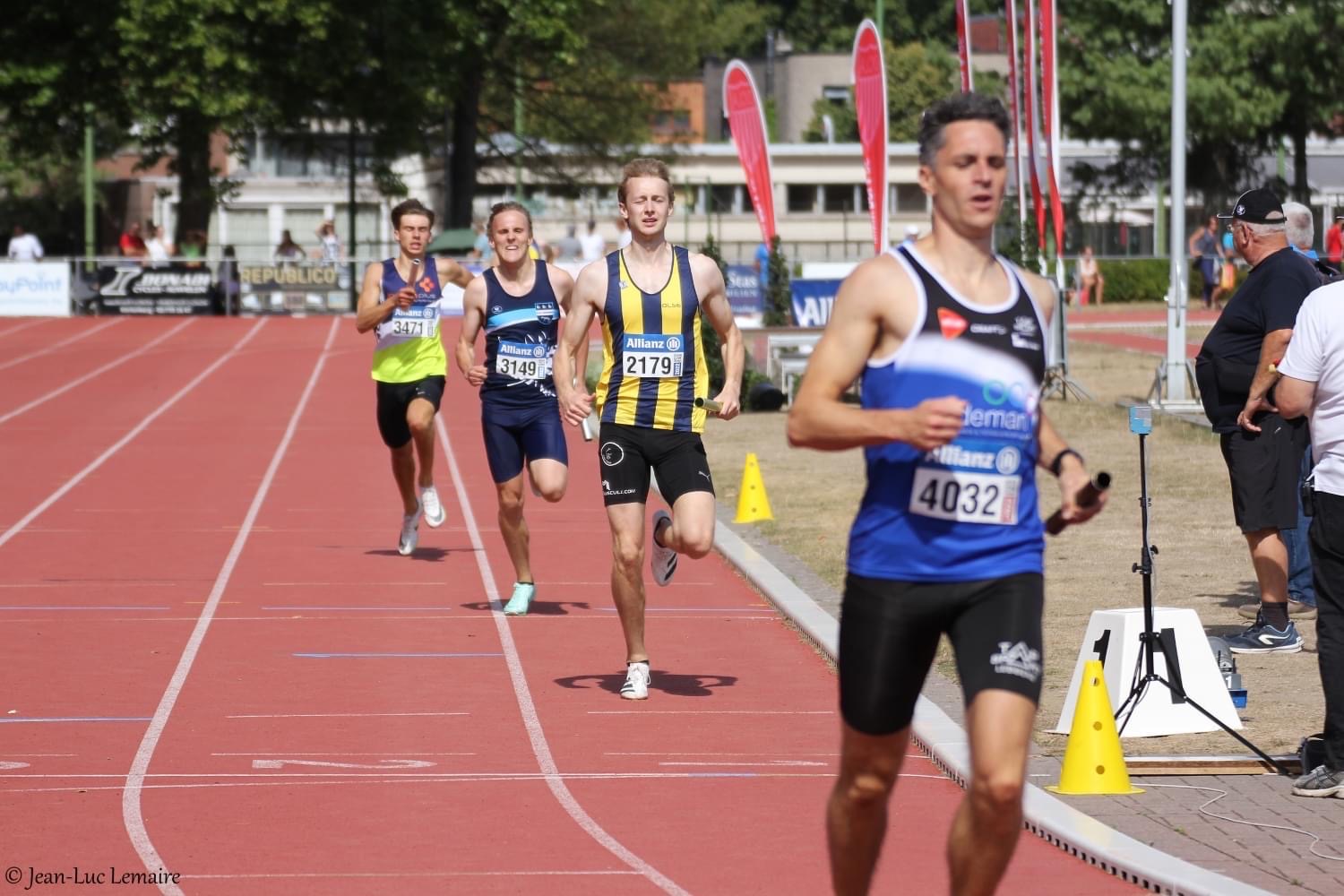 Simon Cotton pendant le 4x200. Photo : Jean-Luc Lemaire